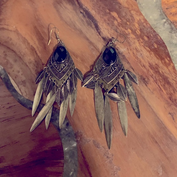 EUC BLE Boho Earrings - Picture 1 of 1